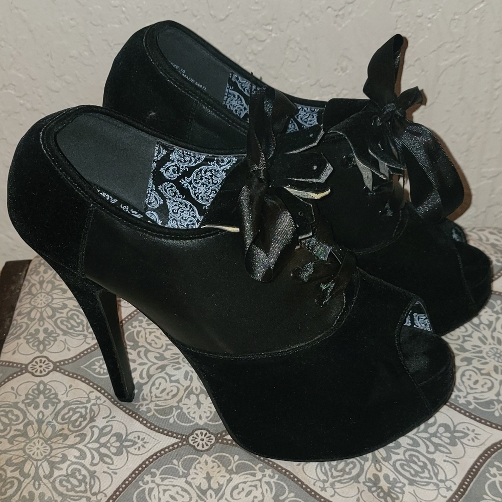 Bordello TEEZE-16 Black Velvet-Black PU Pumps 12 / Black